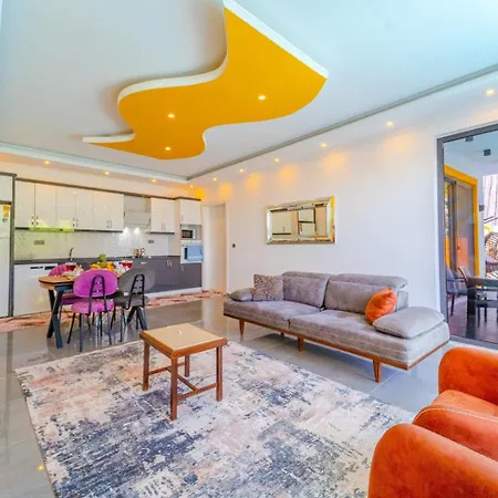 1 Bedroom With Private Pool *