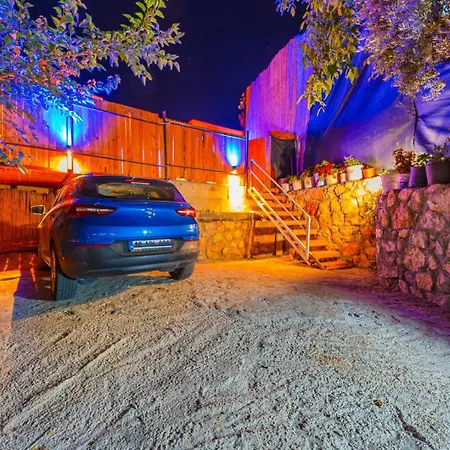 1 Bedroom With Private Pool Vilă *